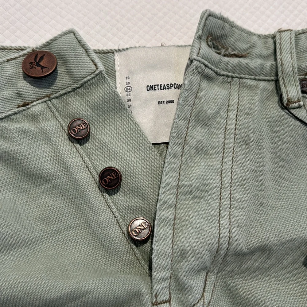 ONE TEASPOON ROLLERS NWT Fade Kahki Size 24 SHORTS!!!